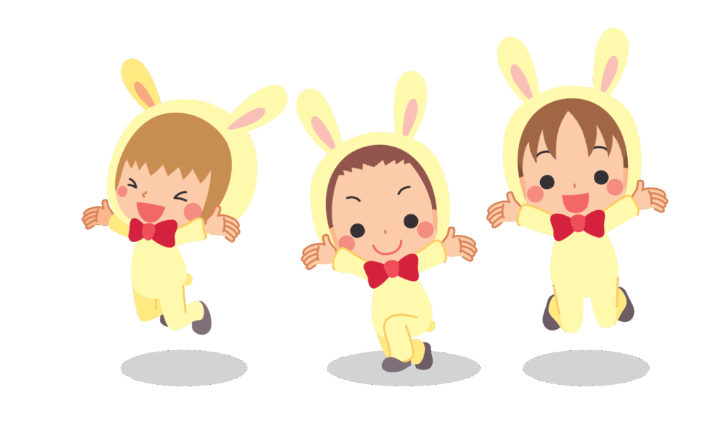 はしゃぐ小学生男子1人女子2人